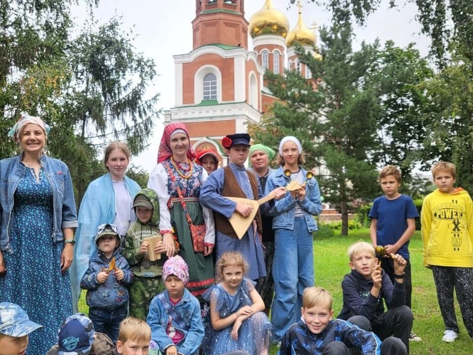 ДЕТСКИЙ ЛАГЕРЬ ПРИ ХРАМЕ