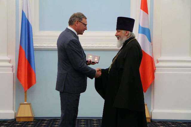 Настоятель Собора Рождества Христова удостоен знака отличия «За служение Омской области» третьей степени