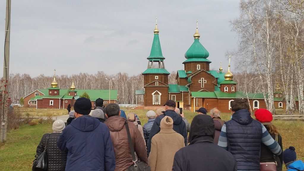 Ученики воскресной школы посетили Свято-Серафимовский женский монастырь