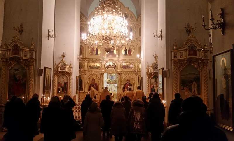 31 декабря, после вечерней службы, состоялся Новогодний молебен