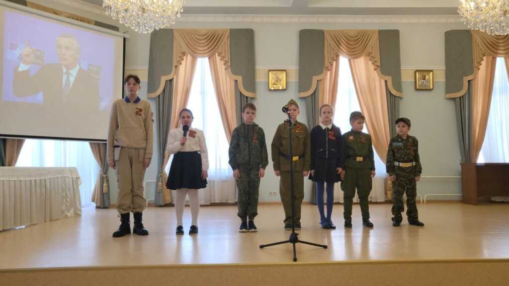 Литературно-музыкальная гостиная — «Делимся любовью с вами»