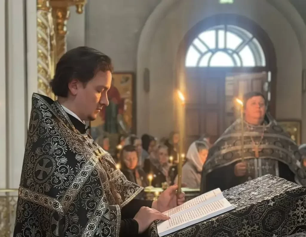12 Страстных Евангелий.