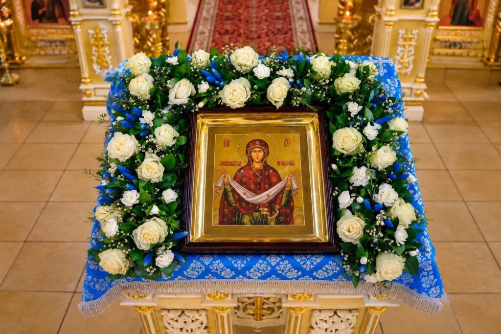 Покров Пресвятой Богородицы.